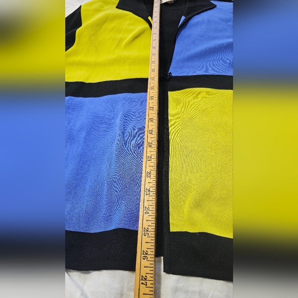 Colorblock Zip-Up Sweater - Picture 6 of 6